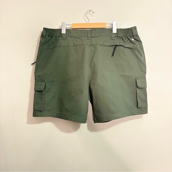 Wind River Green Cargo Shorts with Utility Design 42X6 - Picture 9 of 16
